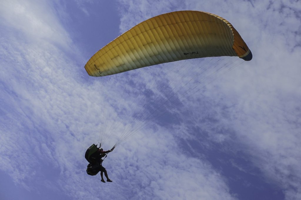 Paraglider bei San Gil in Kolumbien