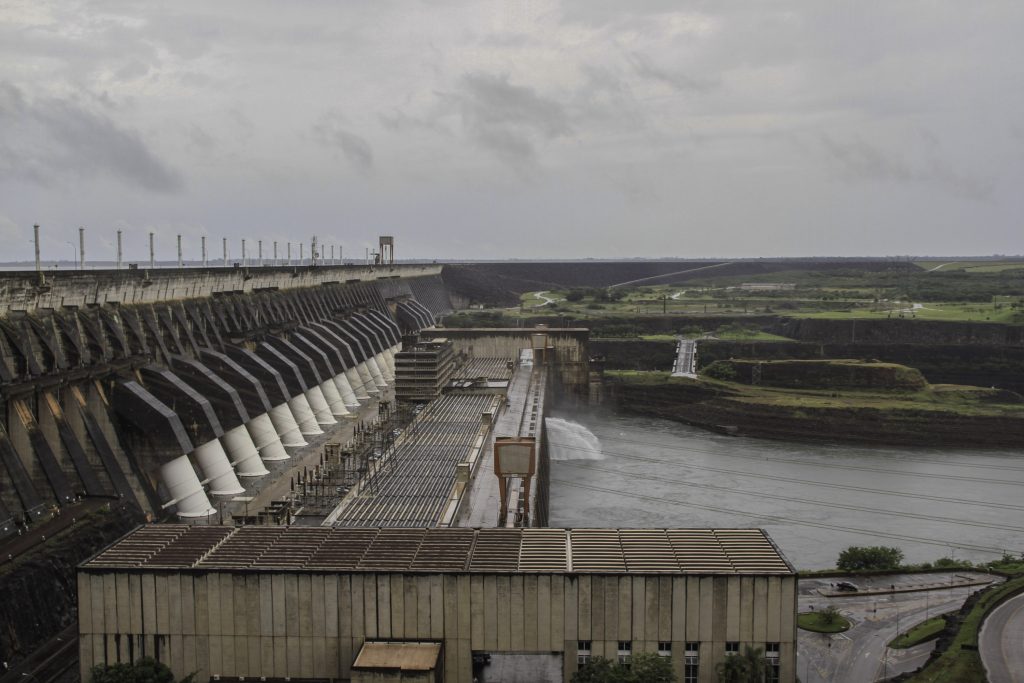 Fotos von Südamerika: Itaipú Staudamm
